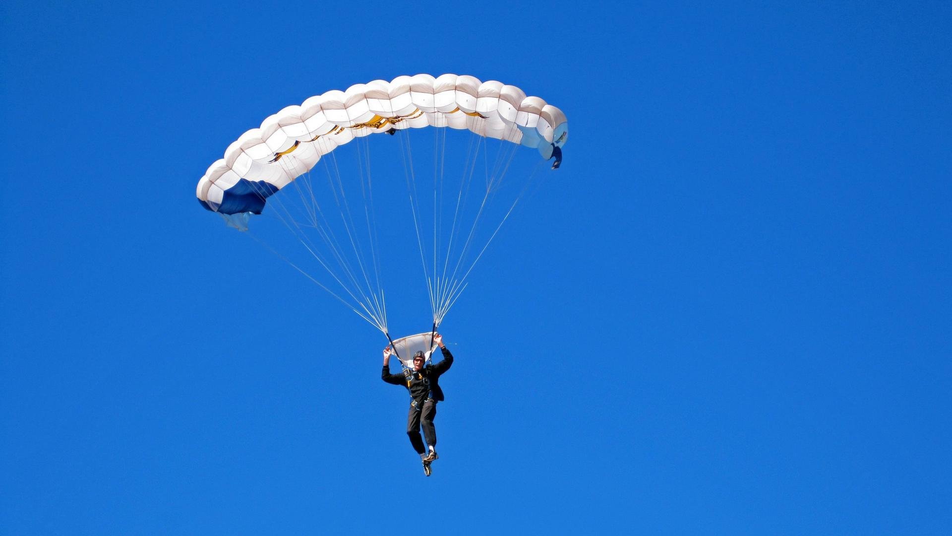 CBA联赛推进裁判职业化培训机制，2021篮球裁判员培训报名